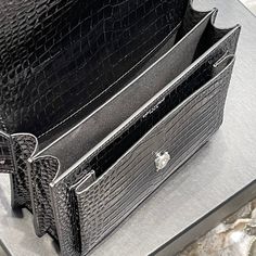 Size: 22cm*8cm*16cm It comes with Dust box, Care manual, Tag, and Paper bag. Luxury Clutch, Luxurious Design, Debit Cards, Branded Handbags, Luxury Accessories, Bags Shoes, Satchel Bags, Formal Event, Evening Bags