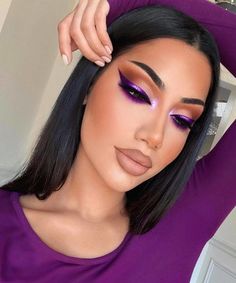 Eve Makeup, New Years Eve Makeup, Day Makeup Looks, Makeup News, Fall Makeup Looks, Purple Eyeshadow, Glamorous Makeup