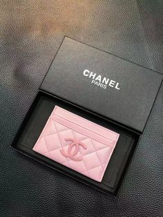 Discover the epitome of sophistication with the Luxury Chanel Classic Wallet Card Holder. Crafted with iconic design and superior craftsmanship, this accessory blends timeless style with practicality. Elevate your ensemble with Chanel's signature quilted pattern and impeccable luxury. Chanel Iphone Case, Chanel Card Holder, Signature Quilts, Stylish Summer Outfits, Luxury Card, Favorite Handbags, Quilted Pattern, Pretty Bags, Iconic Design