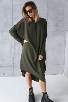 "Be relaxed, free and safe in this khaki oversized dress. Unique oversized tunic dress, made of cotton Italian jersey. Wear it even as a long top or dress. It's extremely versatile. The dress has long sleeves. The dress has hidden pockets in the side seam. the dress bottom with raw ends. It's the season-less statement piece you have been looking for. The dress is made of high-quality jersey and makes it a perfect casual wear. DIDRESS is part of the slow fashion movement. All our products are cra Casual Oversized Dress With Curved Hem, Asymmetrical Sweatshirt, Oversized Tunic Dress, Modern Dresses, Green Sweater Dress, Maternity Long Dress, Sweater Dress Oversized, Oversized Tunic, Oversized Dress