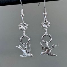 Silver Bird Necklace, Earrings Bird, Jewelry Nature, Antique Silver Rings, Silver Bird, Jewelry Flower, Hammered Earrings, Bird Charm, Bird Necklace