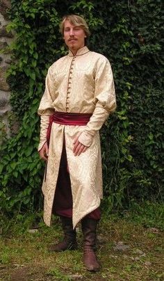 Hungarian Clothing, Mens Garb, Sca Garb, Fantasy Garb, Medieval Clothes, Royal Guard, Medieval Costume, Medieval Clothing, Wooden Chest