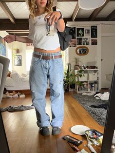 Sf Outfit San Francisco Summer, Marlene Mckinnon Aesthetic, 90s Wardrobe, Fem Outfits, Mode Indie, Marlene Mckinnon, Tomboy Femme, How To Have Style, Warm Fits