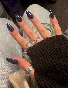 College Nails Ideas, Cute Dark Nails, Future Nails, Dark Blue Nails, Minimalist Nails