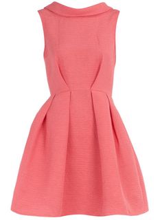 simple and cute!! Dress Pleated, Coral Dress, Creation Couture, 50s Dresses, Evening Party Dress, Going Out Dresses, Inspired Dress, Collar Dress, Look Chic