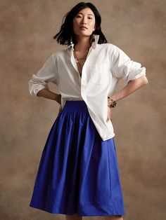 Faille Midi Skirt | Banana Republic Balloon Skirt Outfit, Classic Chic Style, Spring Business Casual, Balloon Skirt, Midi Flare Skirt, Casual Chic Outfit, Pleated Midi Skirt, Classic Outfits, Chic Dress