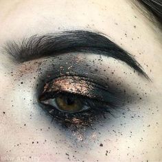 #makeup #eyes #art Grunge Eye Makeup, Editorial Make-up, Make Up Inspiration