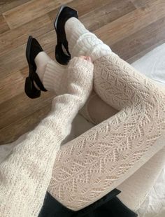 Tights Aesthetic Outfits, White Tights Outfit Winter, White Socks Outfit, White Tights Outfit, White Tights, White Socks, Winter Fits, Mode Inspo, Winter Aesthetic