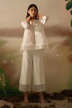 Shop for FEBo6 Off White Silk Organza Round Neck Top And Pant Set for Women Online at Aza Fashions Organza Tops, Off White Pants, New Kurti Designs, Organza Top, Round Neck Top, Top And Pants Set, Uniform Design, Top Pants Set, Designs For Dresses