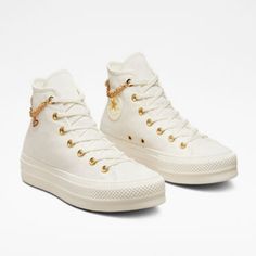 Converse Ctas Lift Hi Platform Gold Chain Women's Sz: / A04453c Egret/Thriftshop Yellow Price Won't Be Discussed In The Comments Cute Converse Shoes, Leather Chuck Taylors, Cute Converse, Classy Fits, Preppy Shoes, Converse Star, Floral Boots, Costume Shoes, White Converse