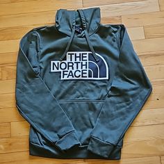 Men's Xs The North Face Hoodie. Never Worn. Smoke Free Home. The North Face Sporty Outdoor Sweatshirt, The North Face Crew Neck Sweatshirt For Outdoor, The North Face Sporty Sweatshirt For Outdoor Activities, Casual The North Face Fleece Sweatshirt, Casual Fleece Sweatshirt By The North Face, The North Face Fleece Hoodie Crew Neck, The North Face Fleece Crew Neck Sweatshirt, The North Face Sporty Sweatshirt With Ribbed Cuffs, The North Face Athleisure Hoodie For Streetwear