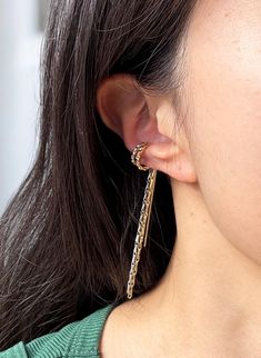 Perfect your style with our unique ear cuff earrings, meticulously crafted from high-quality materials. These ear cuffs will gracefully hug your ear without the need for piercing, ensuring a pain-free experience while infusing a captivating blend of elegance and edginess into your look.  ✨Sold as a single or pair. 🌟  Explore our wide range of ear accessories for no pierced ears in our Ear Cuffs/Earrings category. 🎁 Our ear cuffs are the perfect gift, whether for yourself or a loved one. 📦 Shi Trendy Pierced Dangle Ear Cuff, Metal Dangle Ear Cuff Single Earring, Minimalist Dangle Ear Cuff With Matching Earrings, Metal Dangle Ear Cuff, Dangle Clip-on Ear Cuff For Gift, Minimalist Metal Ear Cuff With Adjustable Chain, Modern Tarnish-resistant Ear Cuff As Gift, Metal Dangle Ear Cuff With Adjustable Chain, Silver Adjustable Ear Cuff With Chain