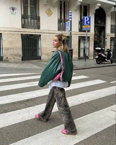 Skandinavian Fashion, Paris Mode, Looks Street Style, Mode Inspo, Pink Shoes, 가을 패션, Mode Vintage, Looks Style