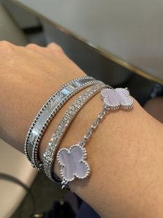 Van Cleef Bracelet Silver, Girly Bracelets, Silver Watches Women, Jewelry Bracelets Silver, Bracelets Set