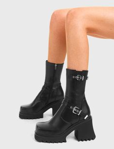 New Mission Chunky Platform Ankle Boots Creeper Boots, Platform Creepers, Creepers Shoes, Chunky Sandals, Platform Ankle Boots, Shark Teeth, Chunky Platform, Boots Knee, Chunky Boots