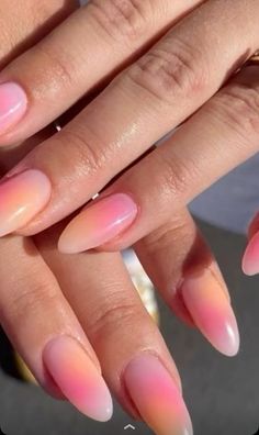 Summer Nails Without Design, Acrylic Nails For Europe, Blended Nails Designs, Nail Inspo For Summer 2024, Multicolored Aura Nails, Short Almond Nail Inspo Summer, Cute Ways To Paint Your Nails, Cute Almond Summer Nails, Nail Ideas On Natural Nails