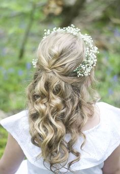 Half Up Wedding Hair With Flower Crown, Half Up Flower Girl Hair, Half Up Half Down Flower Girl Hair, Flower Girl Hairstyles With Flower Crown, Flower Crown Wedding Flower Girl, Kids Hairstyles For Wedding, Flower Girl Hair, Flower Crown Hairstyle