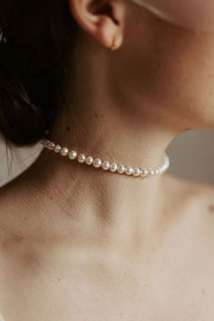 Collier Coco | The Wedding Explorer Pearl Choker Necklace, Pearl Choker, Choker Necklace, Coco, Gold