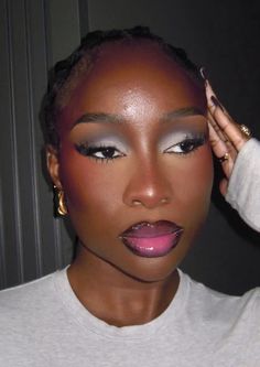 Cool Toned Makeup Black Women, Cool Toned Eye Makeup, Eyeliner Makeup Ideas, Showgirl Makeup, Makeup Ideas Eyeliner, Prom Makeup Looks, Brown Skin Makeup, Cute Makeup Looks, Face Beat