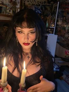 Absolute Aphrodisiac, Witchy Makeup, Afro Punk Fashion, Casual Goth, Style Français, Goth Women, Goth Makeup, Makeup Tattoos, Dark Makeup