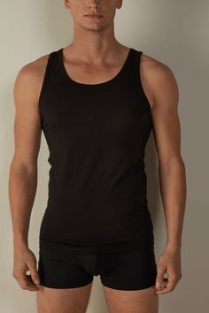 Crew neck tank top in stretch Supima cotton. A simple and comfortable style. Top Man, Undershirt Tank Top, Swimsuit Fabric, Man Black, Comfortable Style, Knitwear Men, Supima Cotton, Comfortable Fashion, Mens Tank Tops