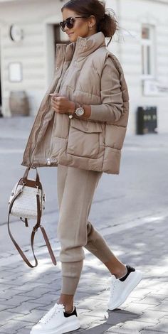 Comfy Travel Outfit, Mode Casual, Sport Chic, 가을 패션, Casual Winter Outfits, Autumn Outfit, Fashion Mode, Mode Inspiration, Outfit Casual