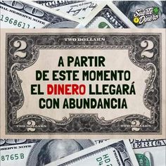 a bunch of money sitting on top of each other with the words in spanish above it