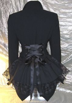 Black Victorian Bustle Jacket Coat Goth Lolita Vampire Steampunk Cosplay DIY 14/16 Bnwt. $65.00, via Etsy. Steampunk Cosplay Diy, Styl Goth, Steampunk Mode, Corset Jacket, Steampunk Outfits, Victorian Bustle, Moda Steampunk, Style Corset, Victorian Corset