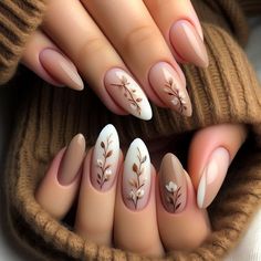 Simple and elegant french tip manicure nails with earthy colors inspired by nature. Ren Fest Nails, Gel Nail Art Natural Nails, Natural Nail Nail Art, Hobo Nails, Simple Floral Nail Designs, Nature Inspired Wedding Nails, Flower Nail Designs Acrylic, Plant Nail Ideas, Nature Aesthetic Nails