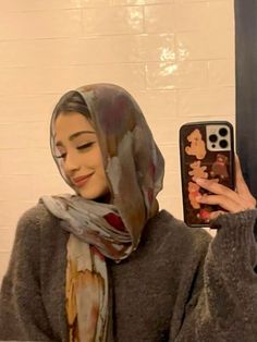 Christian Veils, Hijab Selfie, Modal Hijab, Digital Dress, Modest Fashion Hijab, Muslim Outfits Casual, Hijab Aesthetic, Head Scarf Styles, Modest Fits