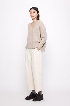 Chunky V Neck in Light Taupe designed by 7115 by Szeki. Sizing + Details → Chunky Cropped Sweater, Misha And Puff, Bandana Scarf, Straight Pants, Base Layer, Long Cardigan, V Neck Sweater, Cropped Sweater, Vneck Sweater