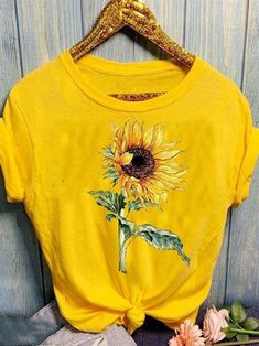 Bestdealfriday Sunflower Print Crew Neck Short Sleeve Casual T-Shirts Tops 8788217 Monogram T Shirts, Pattern Simple, Vintage Monogram, Sunflower Pattern, Pattern Blouse, Sunflower Print, Unique Designers, Online Tops, Cotton Style