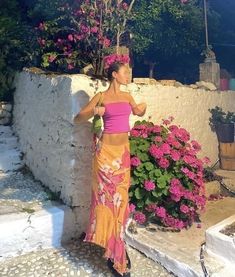 Tropical Look Outfit, Tropical Inspo Outfit, Senior Luau Outfit, Pink Tropical Outfit, Beach Tropical Outfit, Tropical Outfit Hijab, Summer Outfits Brazil, Colombia Travel Outfits, Summer In Mexico Outfits