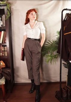 1950s Dark Academia, Vintage Dark Academia Outfit, Librarian Aesthetic Outfit, Rachel Maksy Outfits, Rachel Masky, Outfits Academia, Fashion Quizzes, Summer Outfits Vintage, Goth Elegant