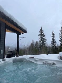 Winter Cabin Aesthetic, House With Snow, Cabin Trip, Cabin Aesthetic, Winter Wellness, Snow Trip, Luxury Winter, Cosy Christmas, Winter Cabin