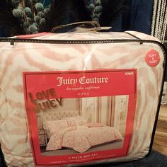 Juicy Coulture Animal Print 4 Piece King Bed Set Soft&Cozy Color:Soft White/Pink Set Includes: 2 Pillow Shams 20in 36in. (51cm91cm) Comforter 102in 90in(259cm229cm) 1 Decorative Pillow 16in16in(41cm41cm) Brand New Bed Sets Ideas, Hot Pink Bedding, Juicy Couture Bedding, Elegant Comforter Sets, Queen Bed Set, Faux Fur Bedding, Pink Comforter, Floral Comforter Sets, Pink Crown