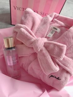 Pink Girly Gifts, Pink Aesthetic Wishlist, Victoria Secret Pink Aesthetic, Vs Pink Aesthetic, Pink Lifestyle Aesthetic, Life In Pink, Motivational Lifestyle, Pretty Pink Princess