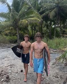 cute surfer boy surfing aesthetic hot boy teen cute good looking gorgeous beautiful ocean surf board skater fashion inspiration Noah Magnin, Surfer Boy Aesthetic, Surfer Aesthetic, Surf Boys, Hot Surfers, Cute Guy Pics