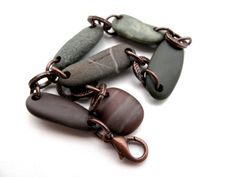 Beach Stone Jewelry - BLESS by StoneAlone - Beach Stone Copper Bracelet, River Rock Pebble Jewelry. $32.50, via Etsy. Mediterranean Beach, Making Jewelry For Beginners, Brown Beach, Beach Stones Jewelry, Pebble Jewelry, Rock Beach, Jewelry Editorial, Oxidized Copper, Rock Jewelry