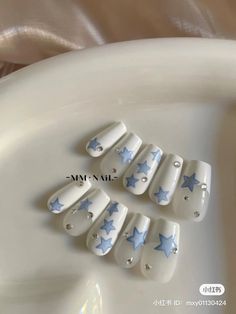 Blue Nail Designs Korean, Enhypen Nails Designs, Blue Jelly Nails Acrylic Korean, Kpop Nail Art, Gel Nails Y2k, Blue Xiaohongshu Nails, Blue Japanese Gel Nails, Nail Art Cute