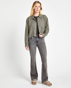 Our Breck Jacket is both lightweight and relaxed with a utilitarian aesthetic that makes it super convenient-- from its hidden snap buttons to its flap pockets. It even has a drawcord waist that adjusts to the perfect made-for-you fit. We kept the silhouette relaxed and finished it in a slightly cropped length that hovers over high-waisted bottoms. Spread collar Long sleeves Hidden snap button placket Flap cargo pockets Adjustable drawcord hem Linen blend fabrication Trendy Button-up Utility Jacket With Flap Pockets, Everyday Button-up Outerwear With Flap Pockets, Utility Style Button-up Outerwear With Flap Pockets, Relaxed Fit Button-up Outerwear With Patch Pockets, Outdoor Button-up Outerwear With Flap Pockets, Flap Pocket, Linen Blend, Coats Jackets, High Waisted