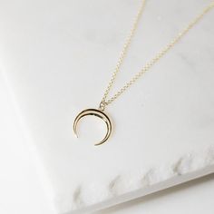 18K Gold Moon Necklace - Crescent Moon Necklace for Women - Horn Necklace - Boho Necklace - Valentin Horn Necklace Boho, Dainty Moon Necklace, Heart Shaped Diamond Necklace, Tusk Pendant, Crescent Moon Necklace Gold, Gold Moon Necklace, Crescent Necklace, Necklace Layered, Crescent Moon Pendant