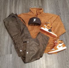 Essential Fear Of God Outfits Men, Outfit Jordan 1, Outfit Jordan, Guys Fashion, Trendy Boy Outfits