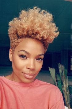 Super Flowy Taper Natural Hairstyles For Black Women Mohawk, Women Natural Haircut, Short Natural Haircuts For Black Women, Short Natural Afro, Tapered Cut Natural Hair, Curly Bob Hair, Undercut Natural Hair, Curly Bob Haircut