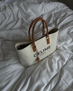 Uni Bag, Expensive Bag, My Style Bags, Luxury Bags Collection, Girly Bags, Fancy Bags, Pretty Bags, Celine Bag