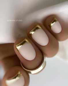 French Nails With Gold Accent, Unghie Nail Art, Polish Design, Gold Nail, New Year's Nails, Fabulous Nails