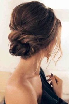 Diy Hairstyle, Formal Updos, Classic Wedding Hair, Wedding Hairstyles Medium Length, Ladies Hair, Hair Tutorials Easy