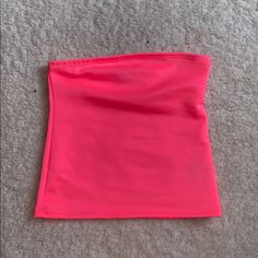 Fashionnova Neon Pink Tube Top! Nwot, Super Cute Neon Pink Clothes, Pink Casual Tube Top For Night Out, Casual Pink Tube Top For Party, Neon Pink Tops, Pink Tube Top, Birthday Fit, Birthday Fits, Clothing Pieces, Tube Tops