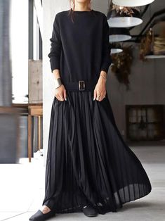 Gonna In Tulle, Long Sleeve Dresses, Pleated Maxi Dress, Loose Outfit, Sleeve Dresses, Mode Inspiration, Look Cool, Pleated Dress, Pleated Skirt