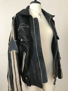 Cropped Jacket With Dress, Popstar Aesthetic Outfits, Rocker Outfits, Going Out Outfit Ideas, New Wave Fashion, Jacket Over Dress, Outfits Dr, Cocktail Outfits, Cool Clothing